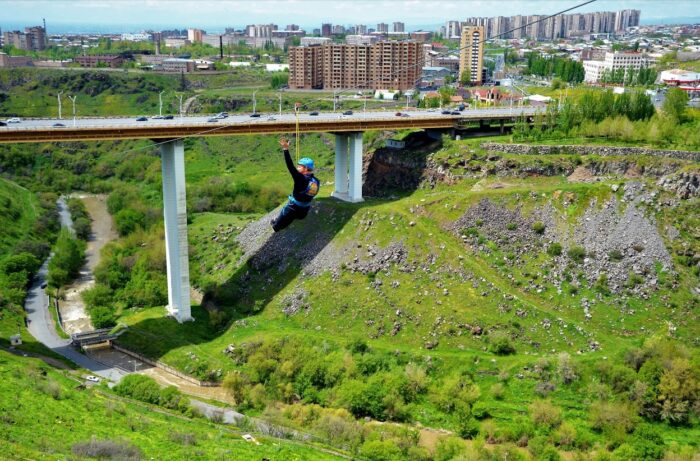 Душа и драйв Еревана: от Каскада до зиплайна и коньяка — изображение 6